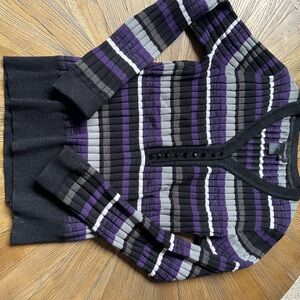 SPANNER V-Neck Sweater in Purple and Gray